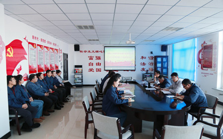 標題：華德牧草公司黨委召開(kāi)2023年度黨支部書(shū)記抓基層黨建述職評議會(huì )
瀏覽次數：1022
發(fā)表時(shí)間：2024-01-10