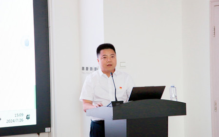 標題：呼和浩特分院黨委委員、財務(wù)總監賈永雙講授黨課
瀏覽次數：1172
發(fā)表時(shí)間：2024-07-26